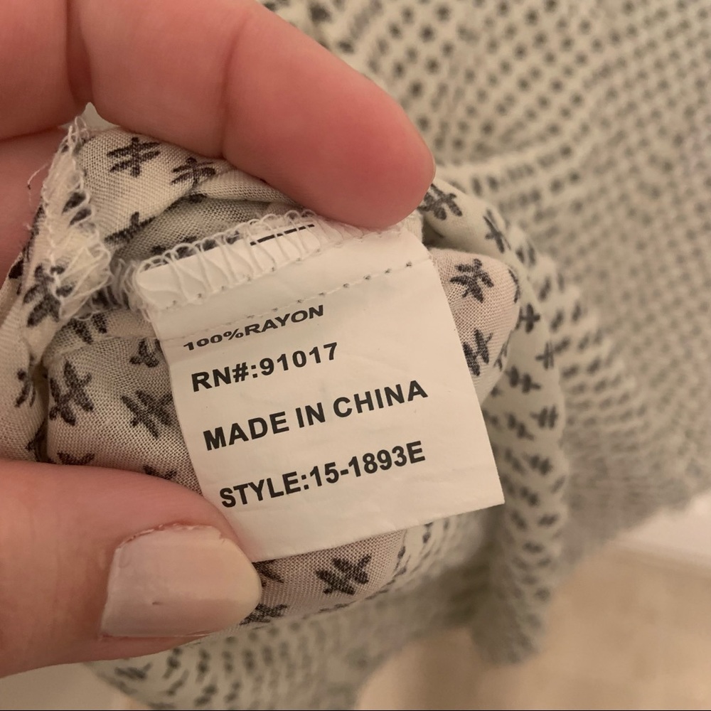 Solitaire Patterned Blouse - Picture 14 of 15